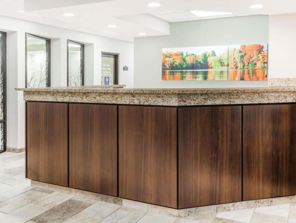 Days Inn Springfield South Dış mekan fotoğraf